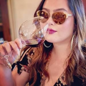 Meet your Posher, Darla-tess